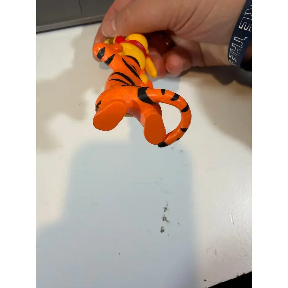 1995 Hallmark Keepsake Winnie The Pooh And Tigger Christmas Ornament